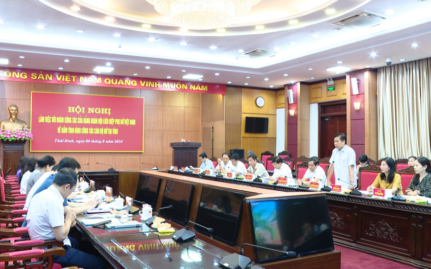 Tiếp tục quan tâm hơn nữa đến công tác cán bộ nữ ở các cấp ở địa phương