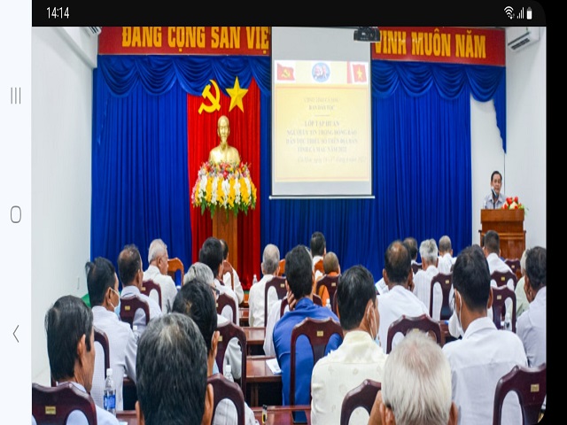 Cà Mau Người có uy tín thể hiện tốt vai trò, trách nhiệm với cộng đồng và xã hội