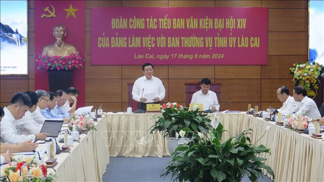 Đoàn Tiểu ban Văn kiện Đại hội XIV của Đảng làm việc với Tỉnh ủy Lào Cai