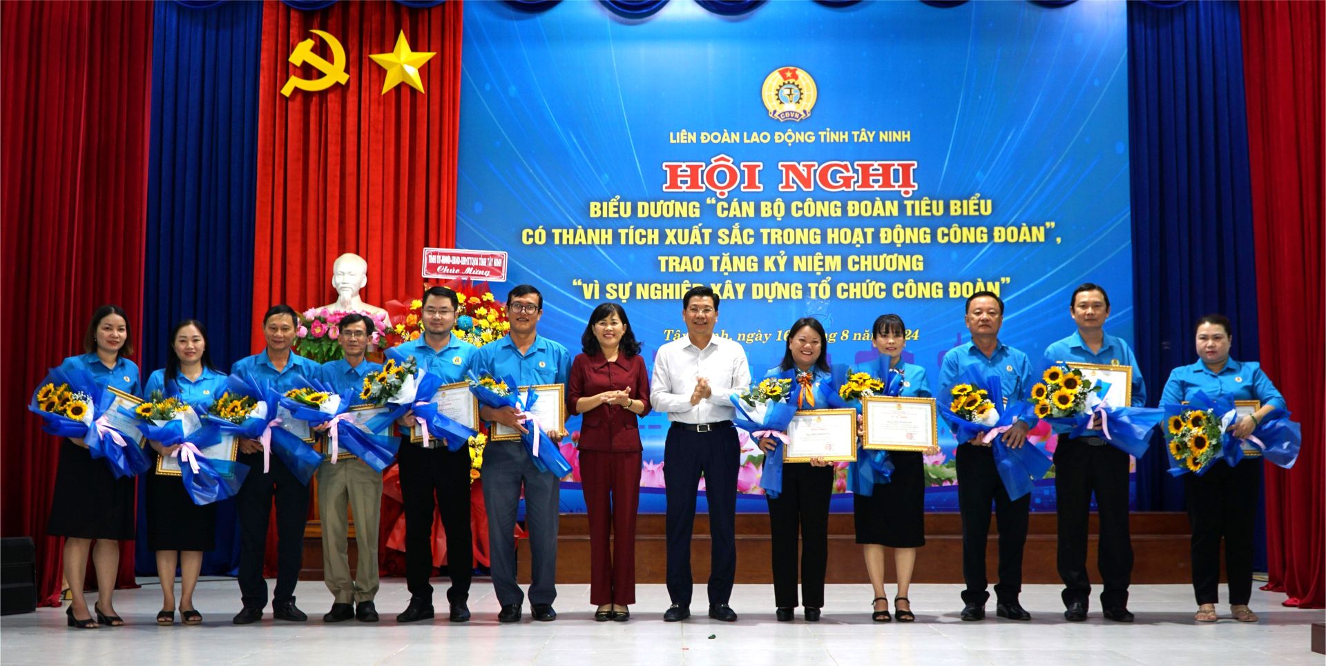 Tây Ninh biểu dương 95 cán bộ Công đoàn tiêu biểu