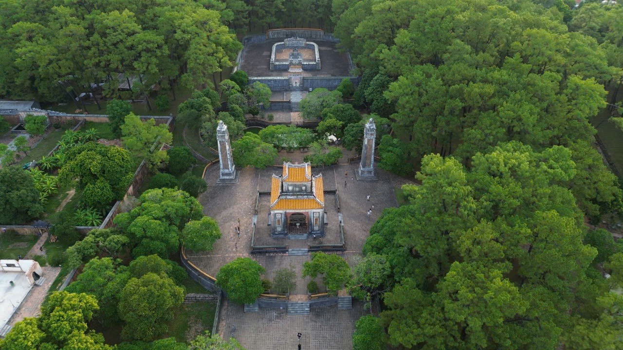 Khiêm Lăng Vẻ đẹp thu hút từng ánh nhìn