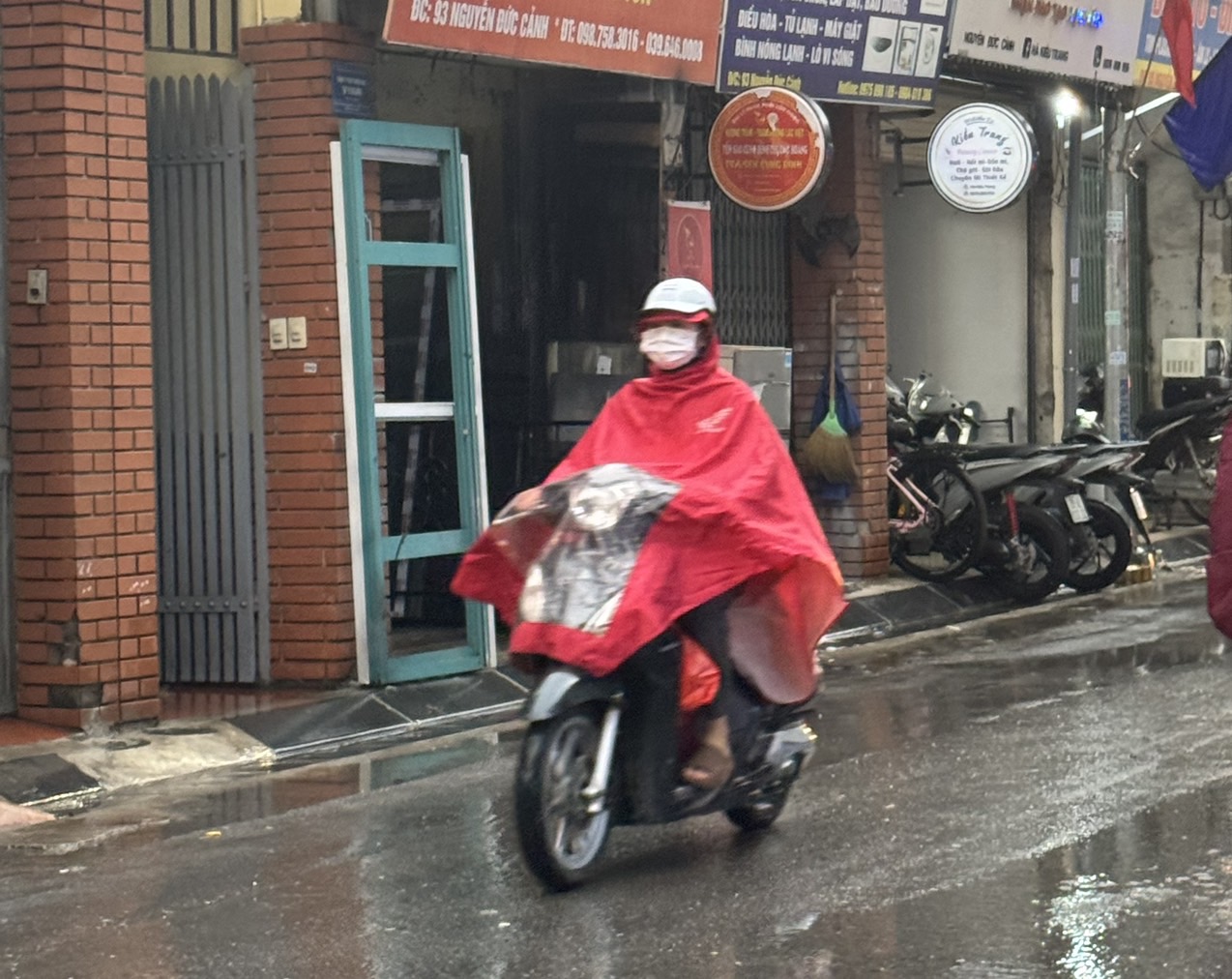 Hà Nội có mưa vừa, mưa to và dông