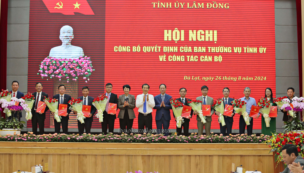 Lâm Đồng điều động, bổ nhiệm 11 cán bộ