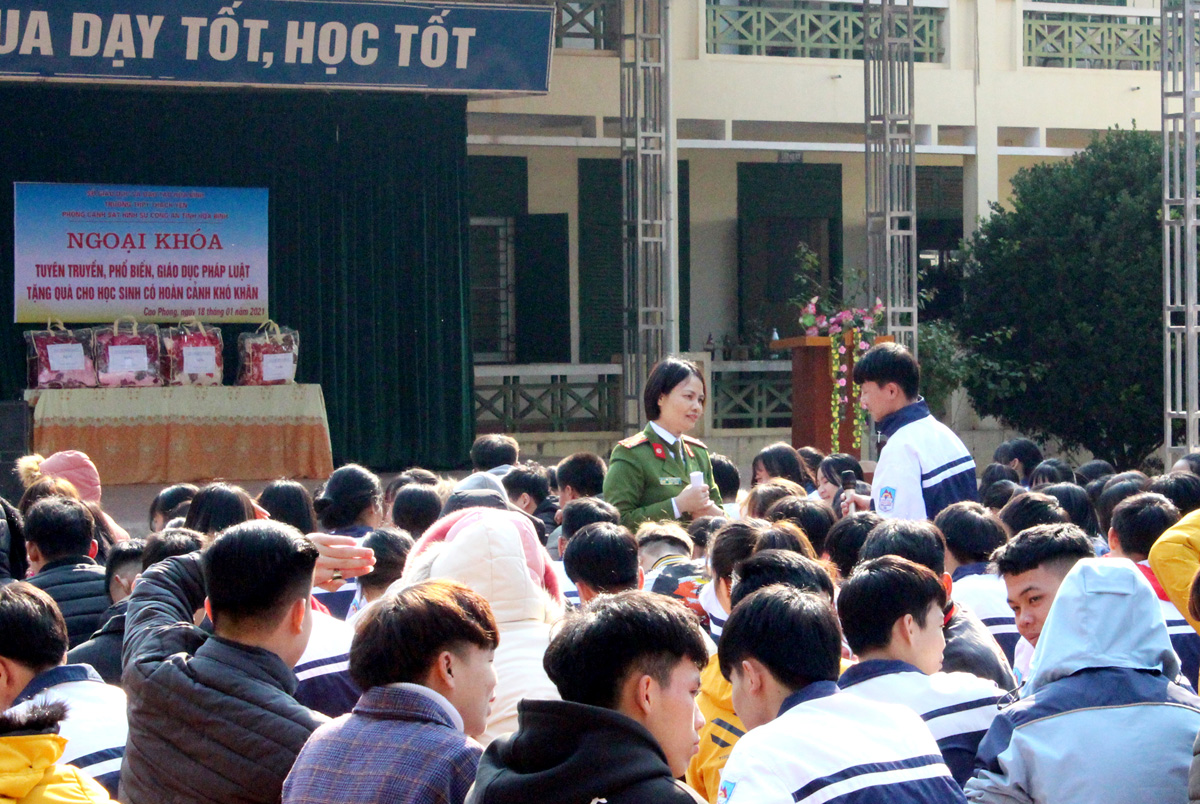 Lấy giáo dục để cải tạo con người