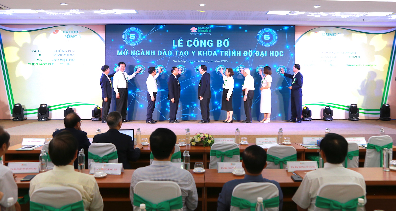 Hợp tác trường – viện trong đào tạo bác sĩ Y khoa