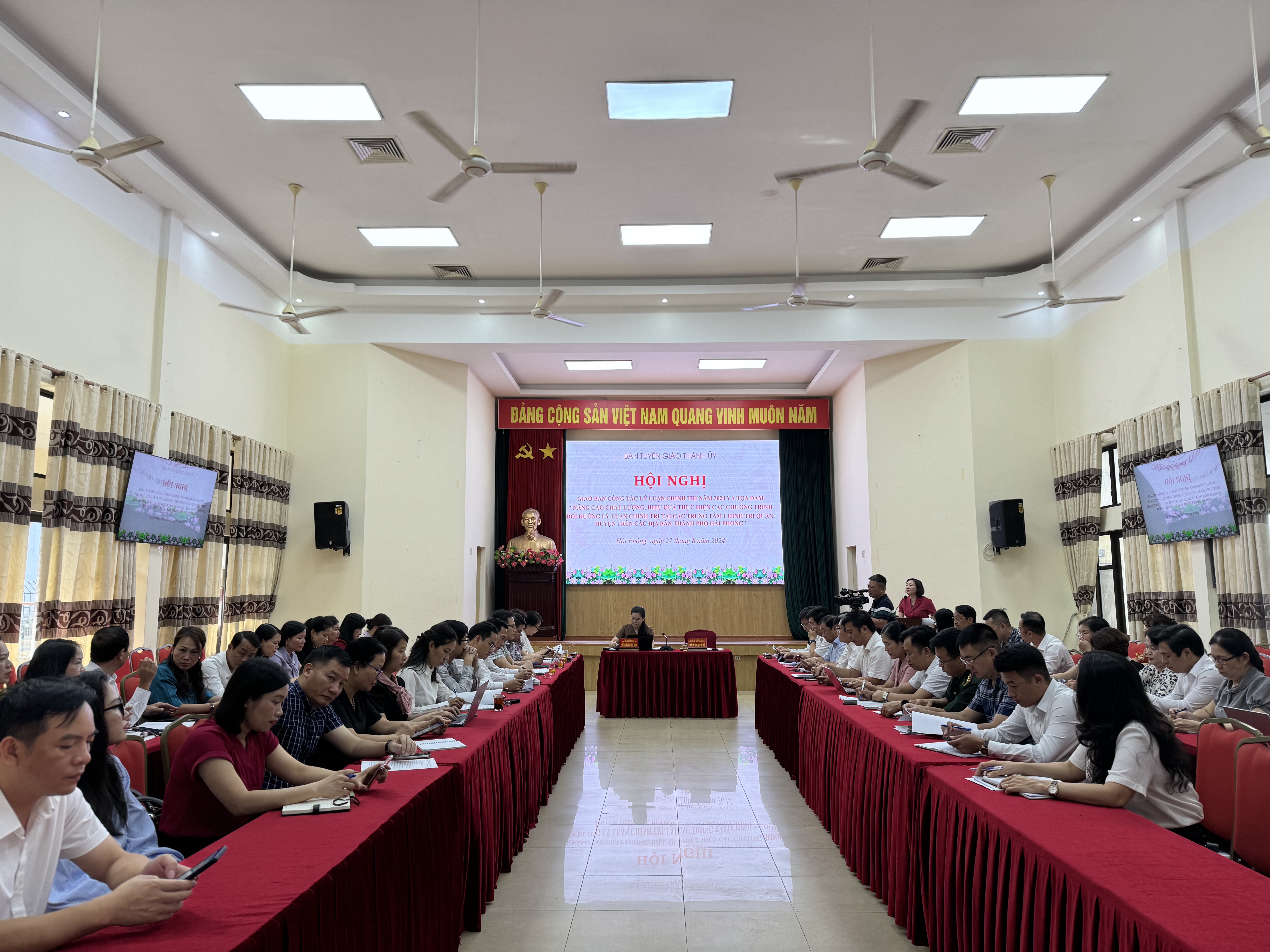 Hải Phòng Nâng cao chất lượng, hiệu quả bồi dưỡng lý luận tại Trung tâm chính trị quận, huyện