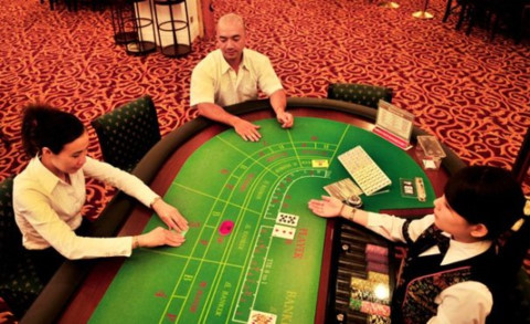 Đề xuất kéo dài thời gian thí điểm cho người Việt vào chơi casino