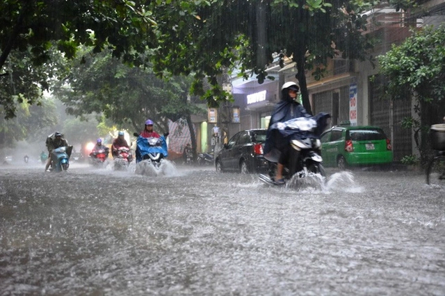Hà Nội mưa to, gió mạnh từ chiều và tối nay 7 9 , người dân không nên ra khỏi nhà