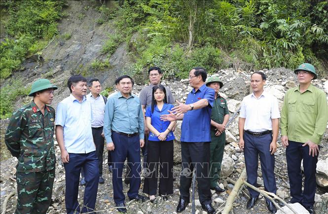 Phó Chủ tịch Quốc hội Trần Quang Phương kiểm tra khắc phục thiệt hại mưa lũ tại Điện Biên