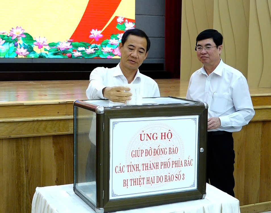 Nhiều địa phương, đơn vị chung tay ủng hộ hỗ trợ đồng bào bị thiệt hại do bão số 3