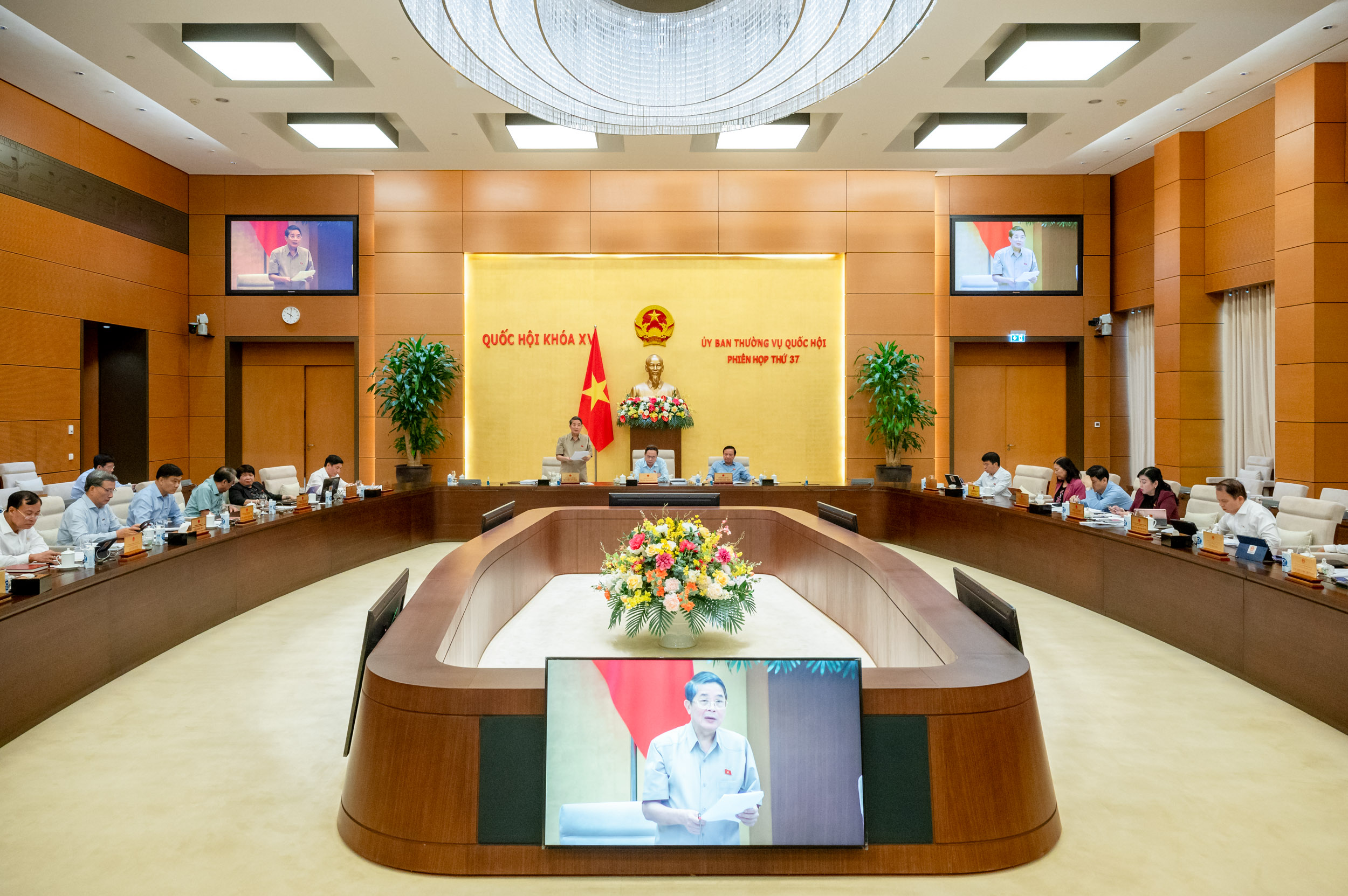 Tăng cường chế tài xử phạt các vi phạm về hóa chất