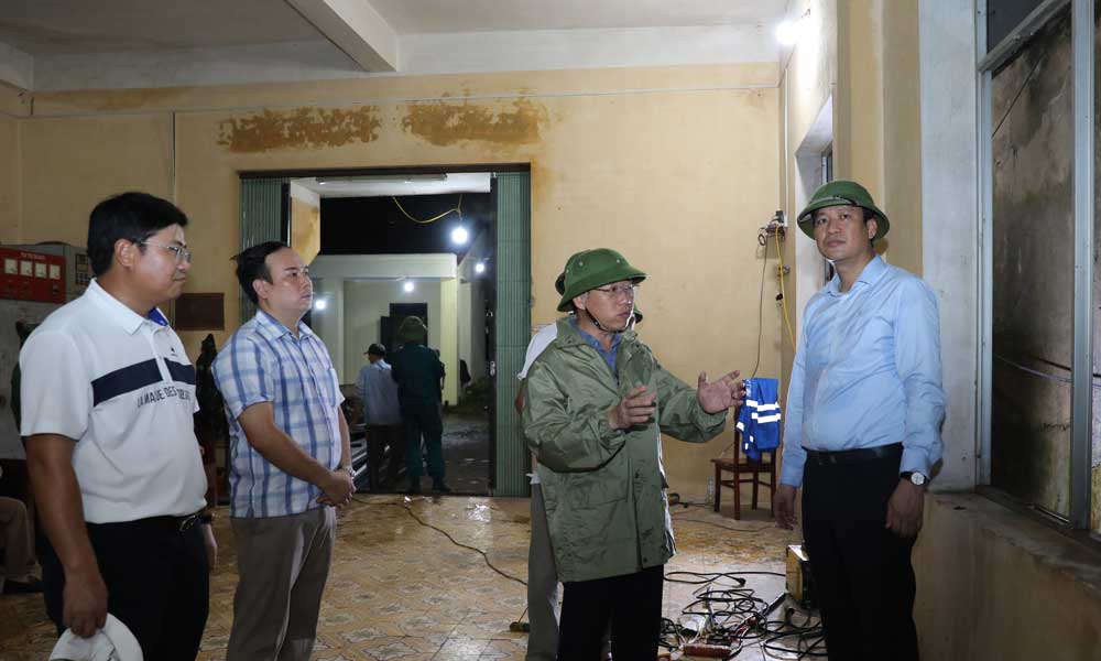 Bắc Giang cấp bách khắc phục sự cố tại Trạm bơm Cống Bún ngay trong đêm