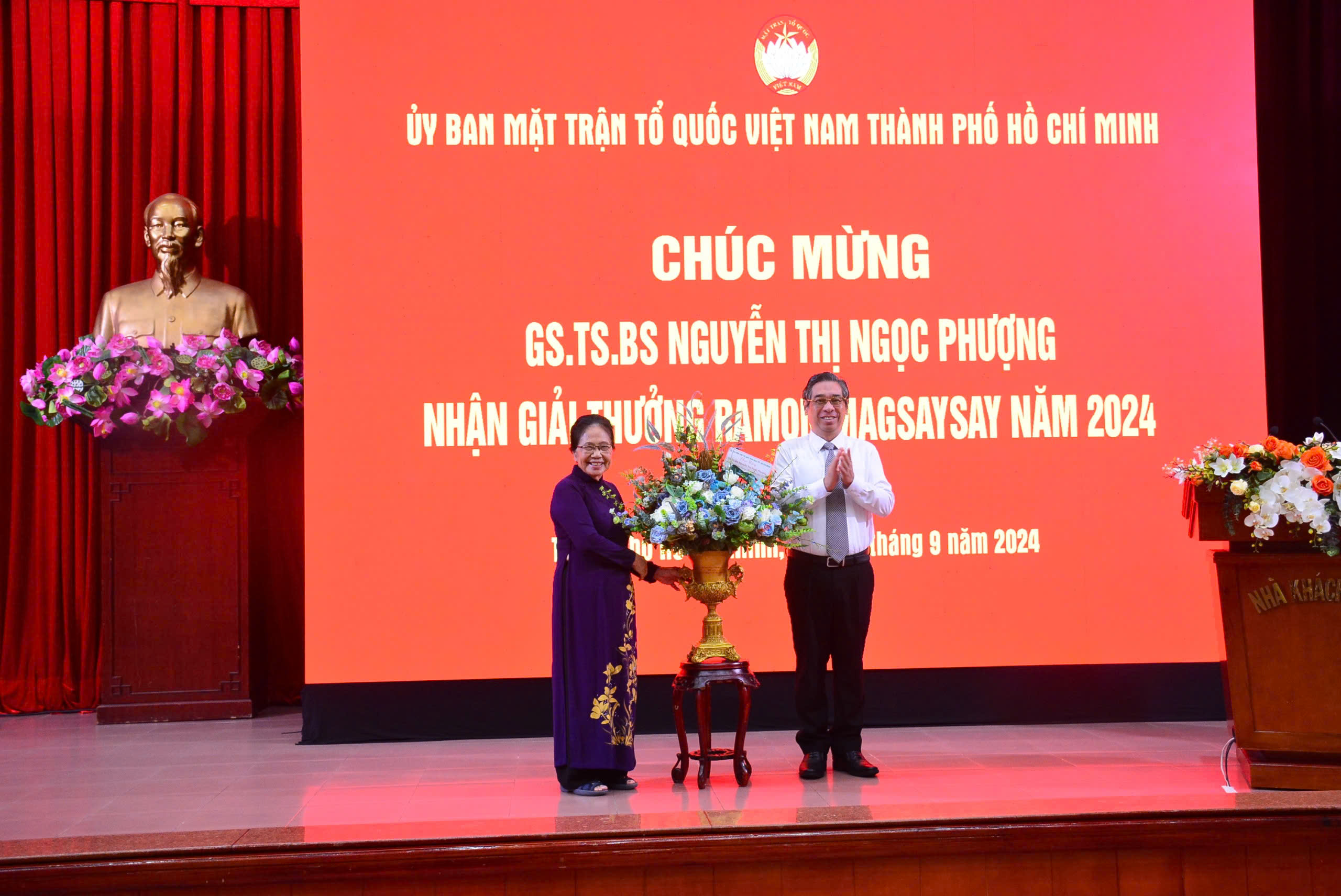 GS TS Bác sĩ Nguyễn Thị Ngọc Phượng nhận Giải thưởng Ramon Magsaysay