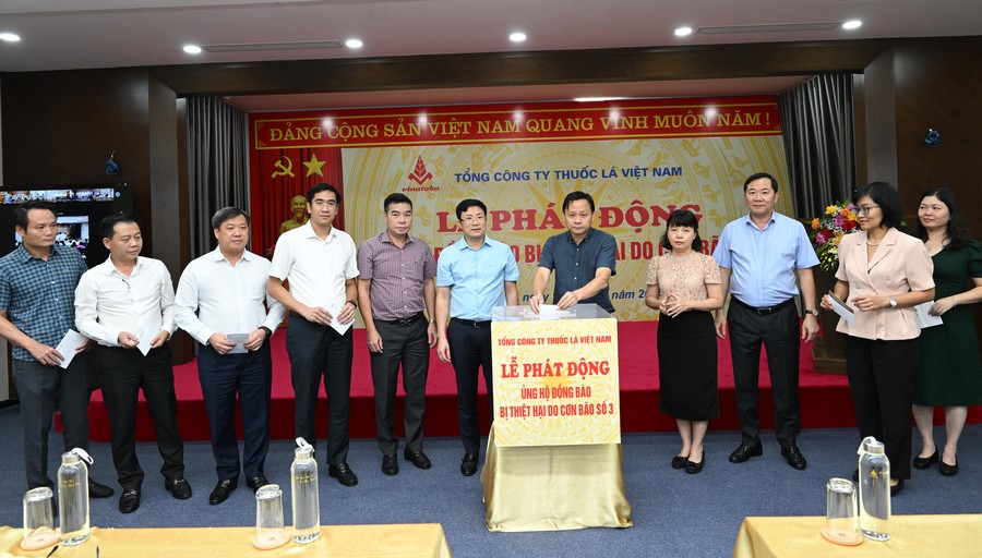 Tổng công ty Thuốc lá Việt Nam góp 10 tỷ đồng ủng hộ đồng bào bị lũ lụt do bão số 3