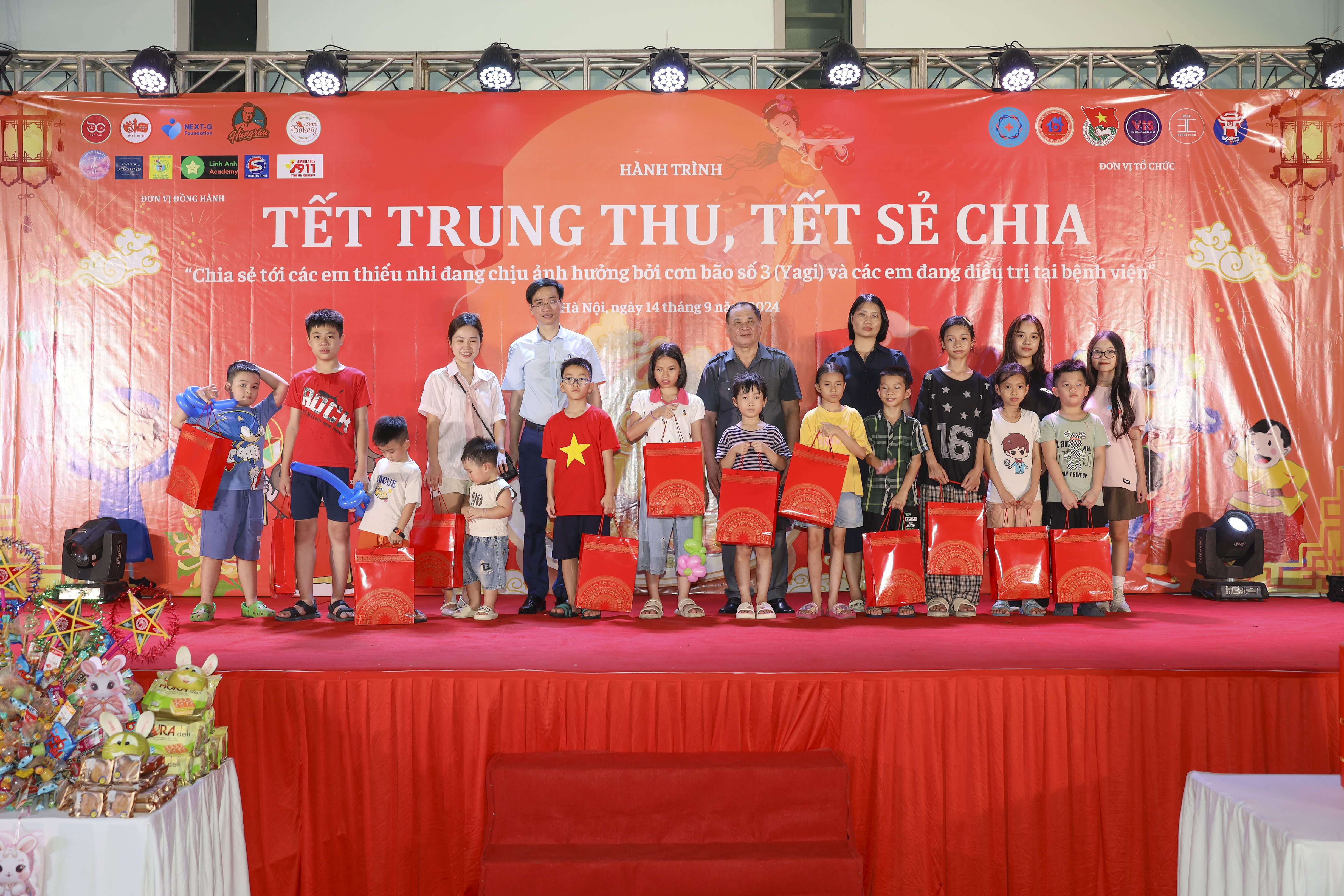 Tết Trung thu - Tết sẻ chia năm 2024