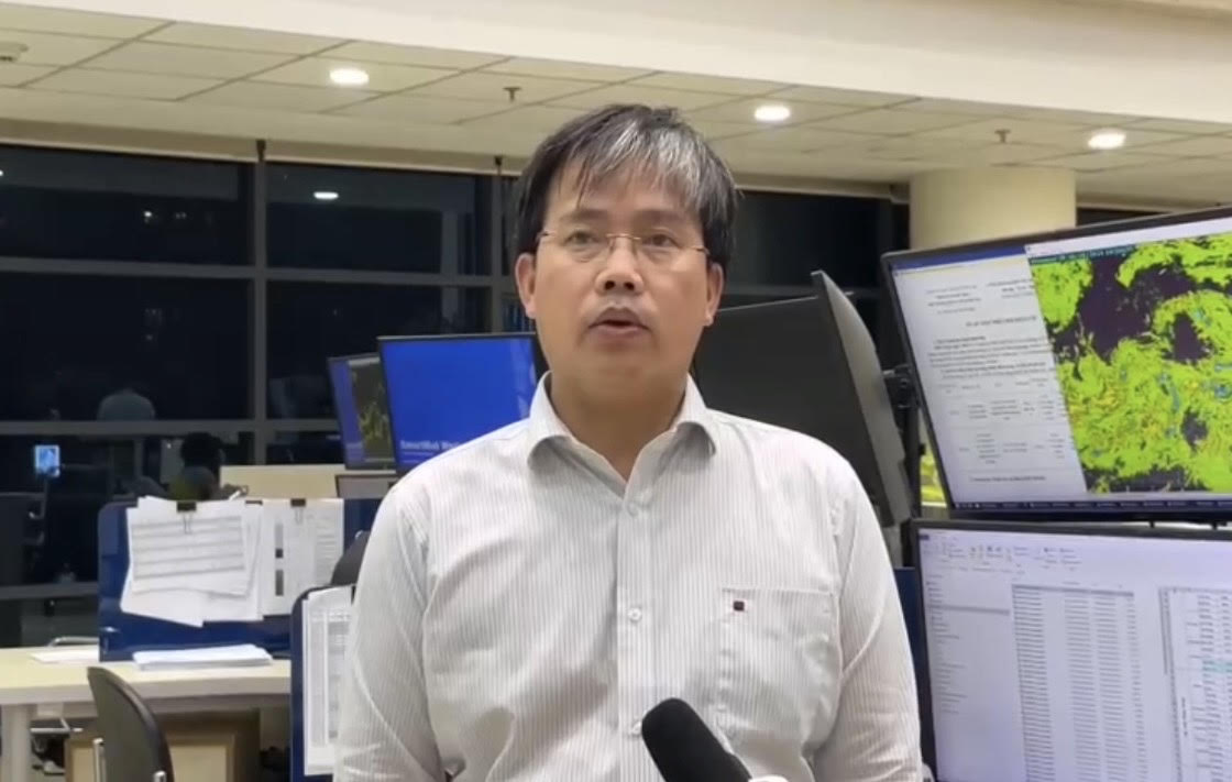 Chuyên gia cảnh báo nguy cơ sau khi bão số 4 đổ bộ miền Trung