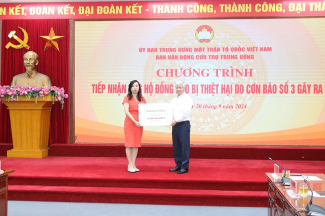 Ban Vận động Cứu trợ Trung ương tiếp nhận số tiền ủng hộ trên 1 628 tỷ đồng