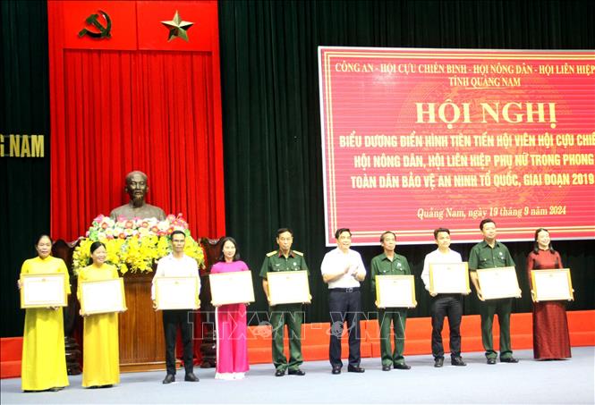 Quảng Nam Biểu dương các điển hình tiên tiến trong phong trào toàn dân bảo vệ an ninh Tổ quốc