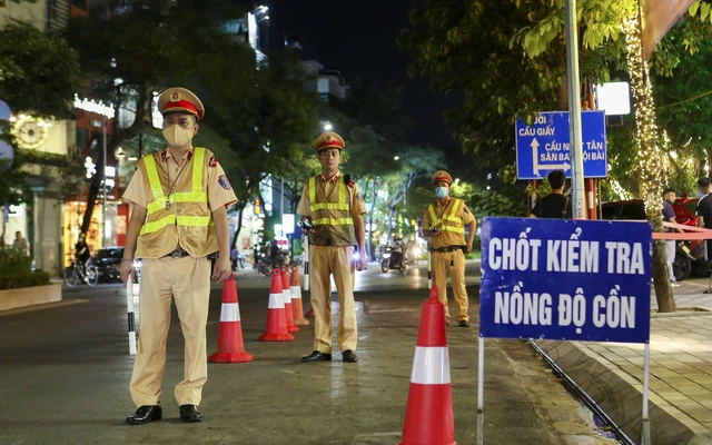 Hà Nội Xử lý nghiêm cán bộ, công chức, viên chức vi phạm nồng độ cồn khi tham gia giao thông