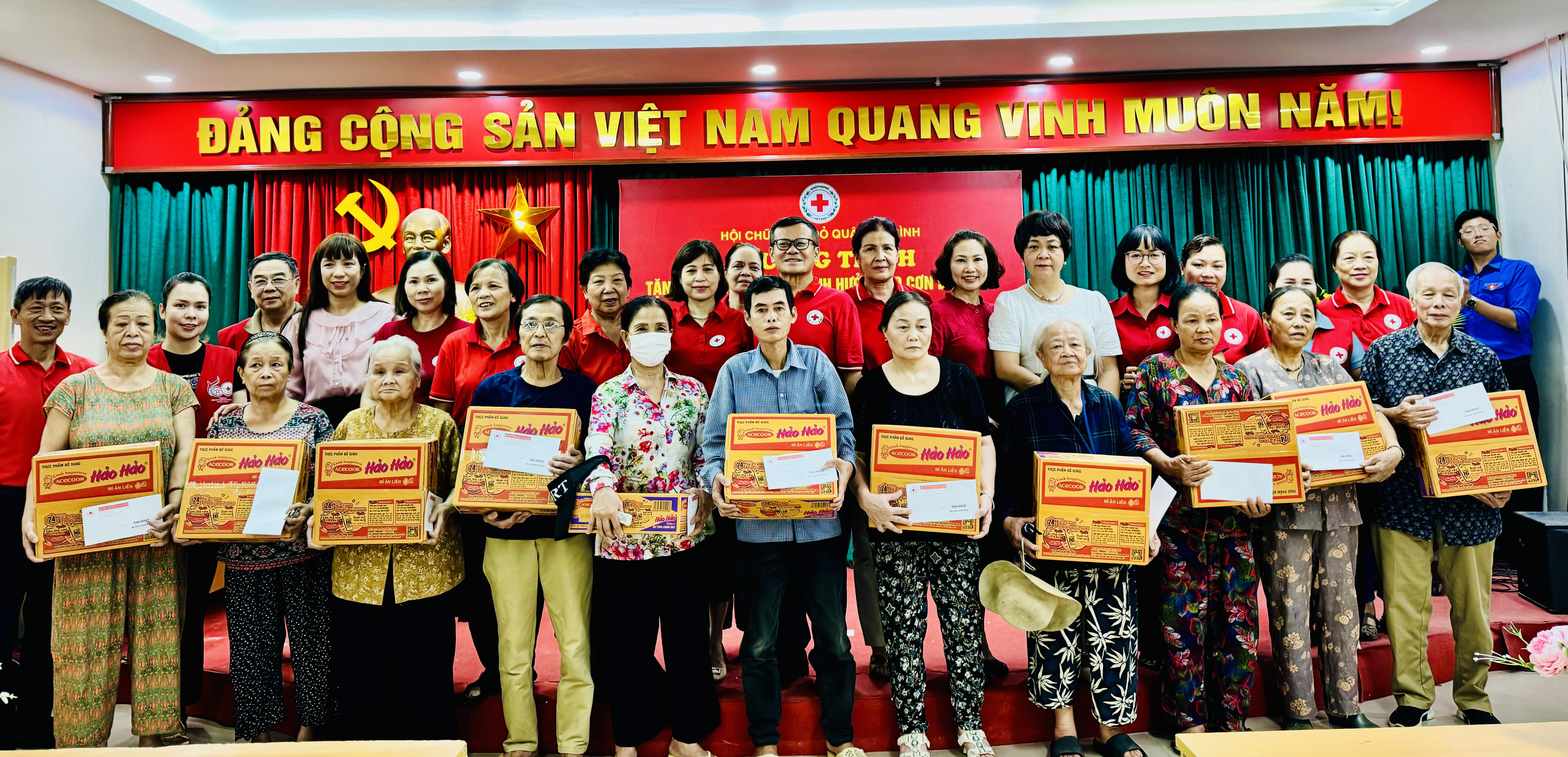 Hội Chữ thập đỏ Ba Đình Hà Nội chung tay khắc phục hậu quả bão, lũ