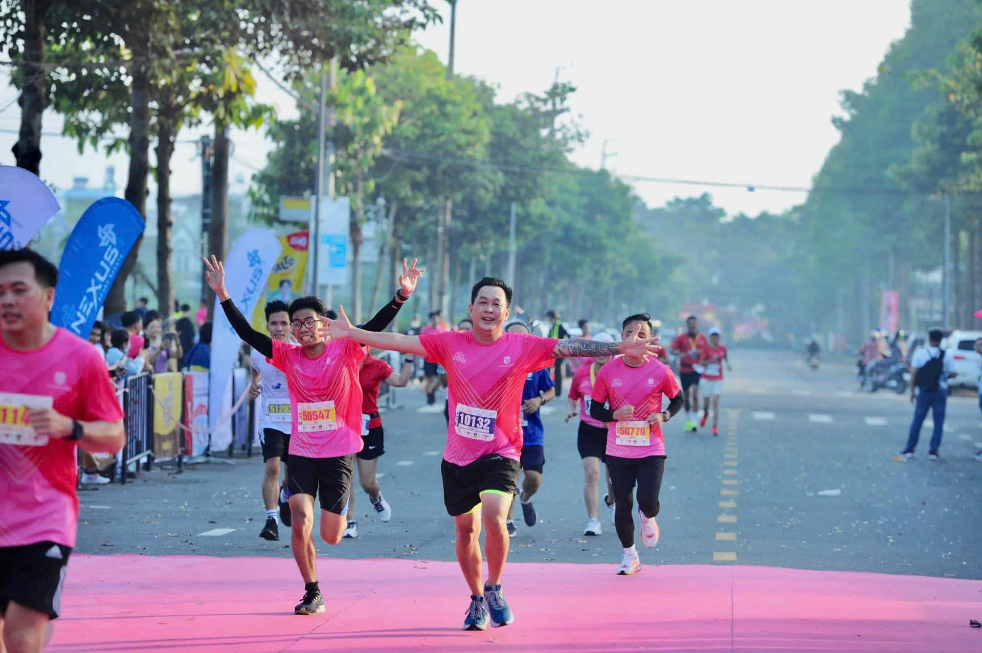 Gần 10 000 vận động viên tham gia Giải Marathon Đất Sen hồng