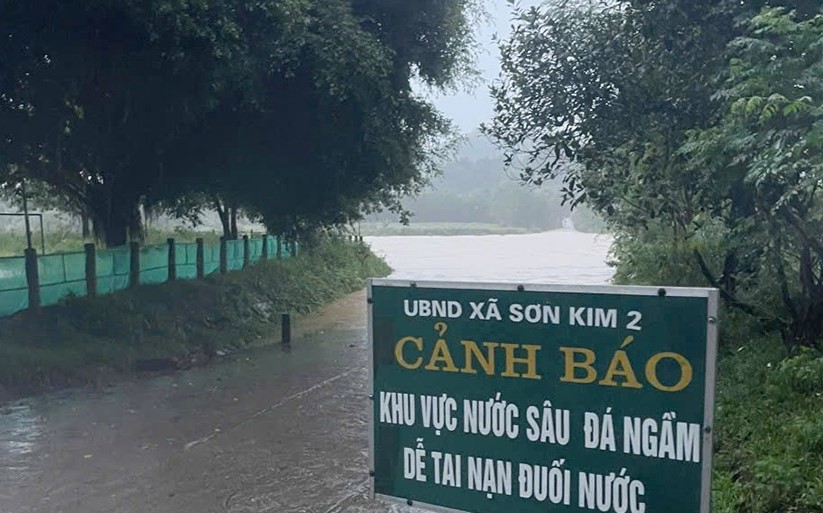 Mưa lớn kéo dài gây ngập lụt trên diện rộng tại Hà Tĩnh