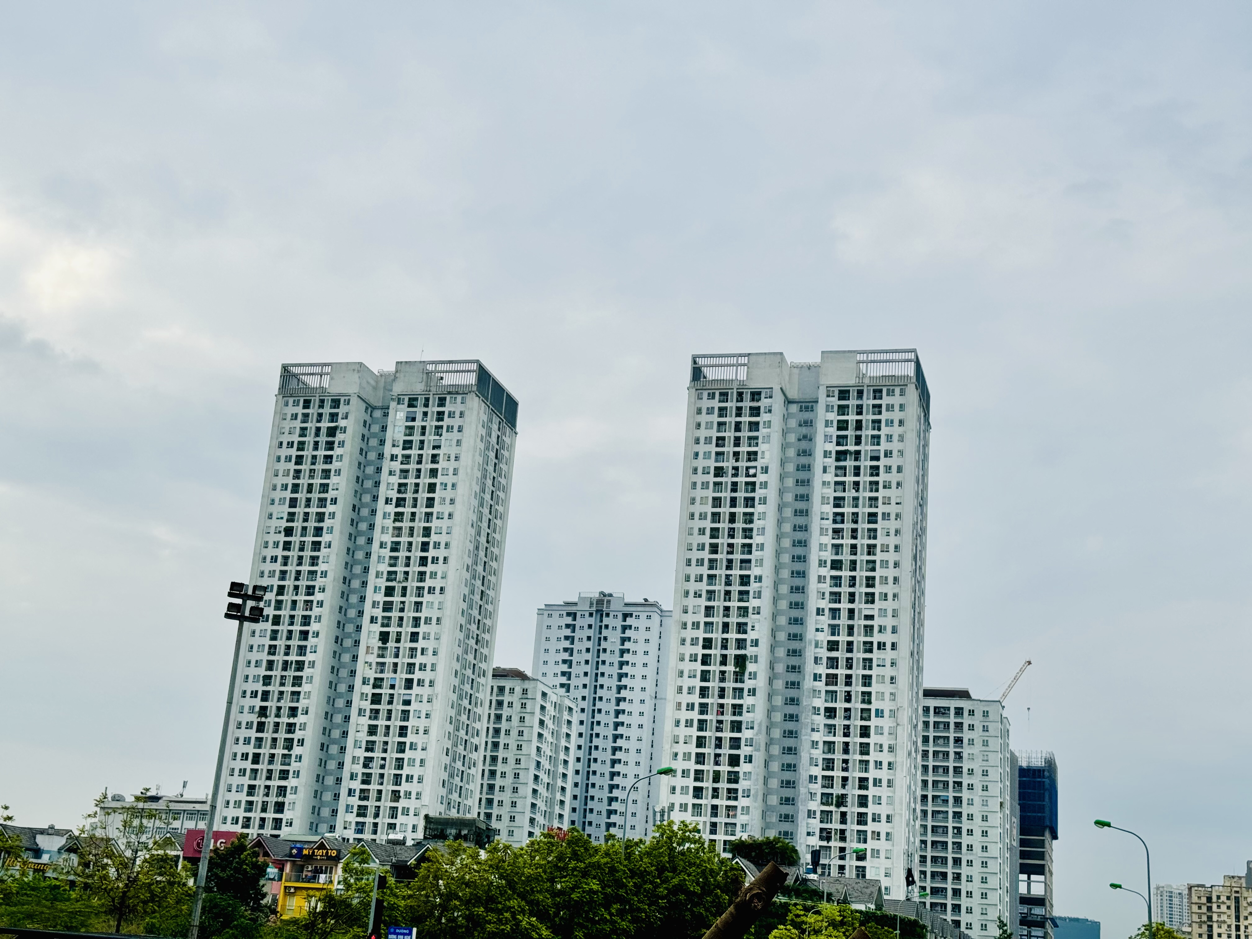 Cải cách thuế bất động sản để kiềm chế tăng giá nhà đất