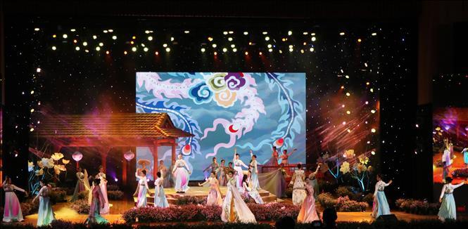 Lễ hội Áo dài Huế 2024 Lan tỏa giá trị văn hóa truyền thống dân tộc