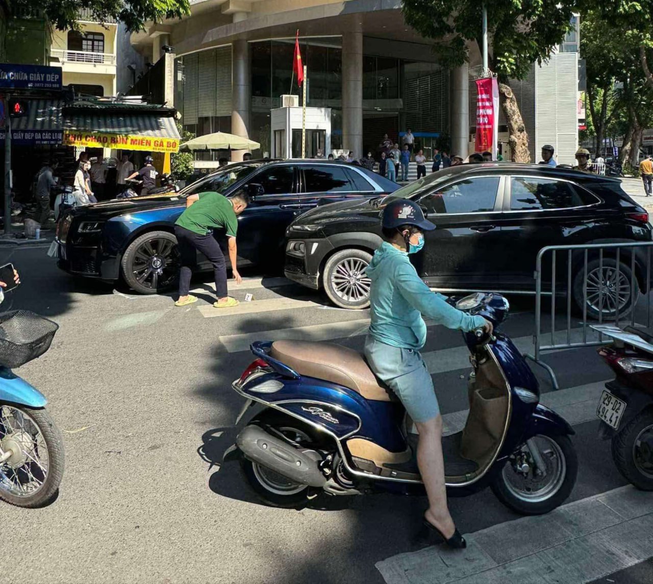 Trách nhiệm pháp lý của tài xế trong vụ va chạm xe Rolls-Royce Ghost