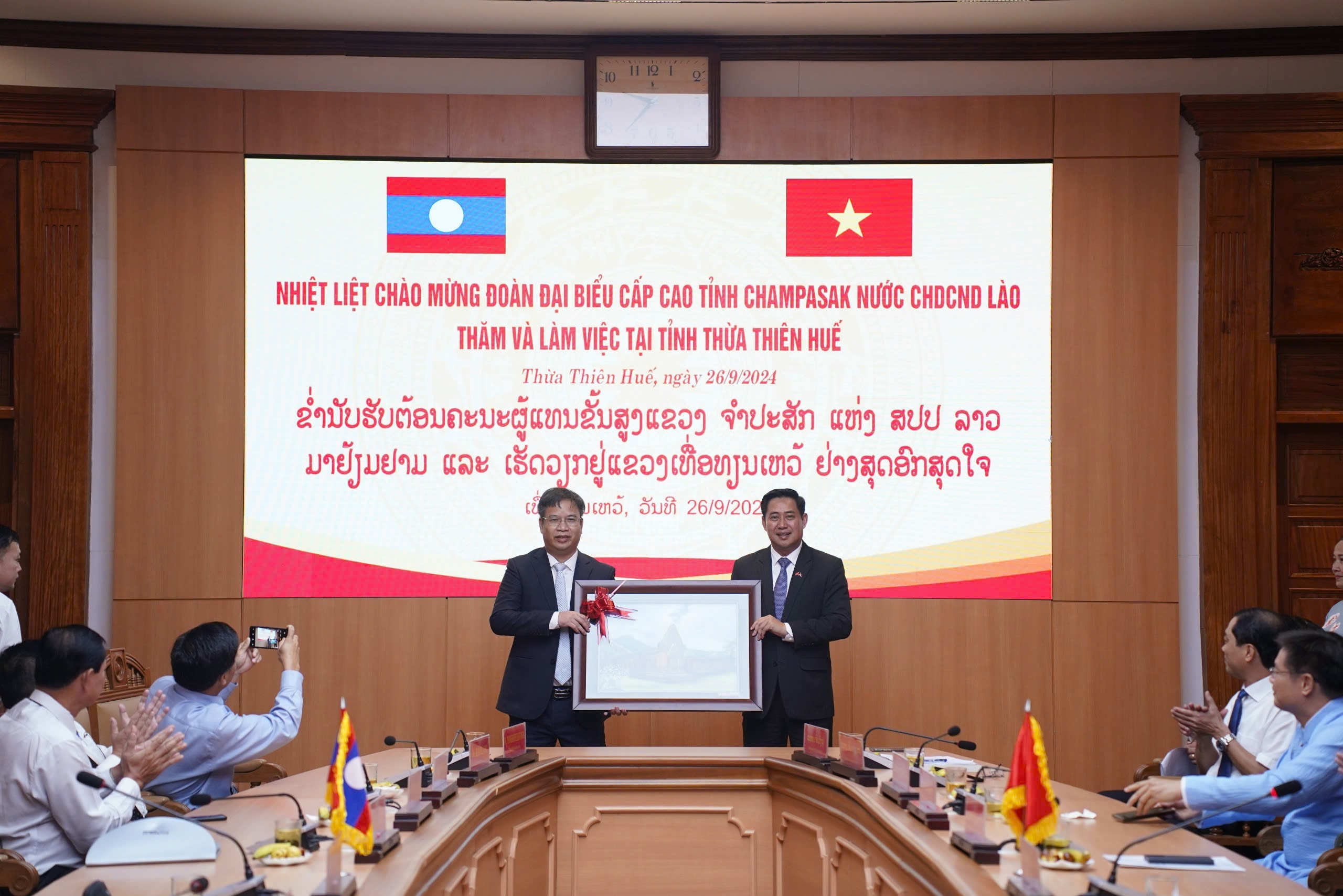 Tăng cường quan hệ hữu nghị, hợp tác giữa tỉnh Thừa Thiên Huế với tỉnh Champasak Lào