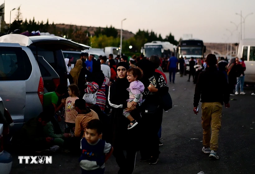 Căng thẳng Hezbollah-Israel Giao tranh buộc hơn 50 000 người tại Liban di tản sang Syria