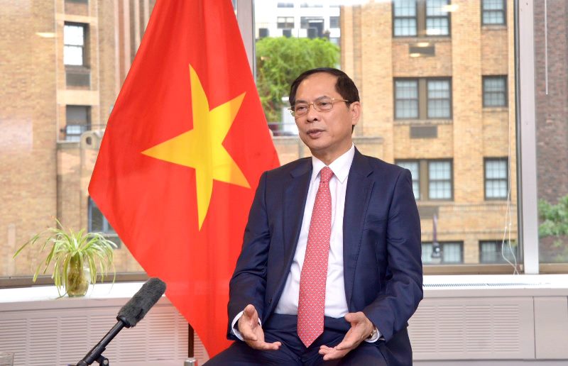 Nâng tầm và làm sâu sắc hơn các khuôn khổ hợp tác với Mông Cổ, Ai-len và Cộng hòa Pháp