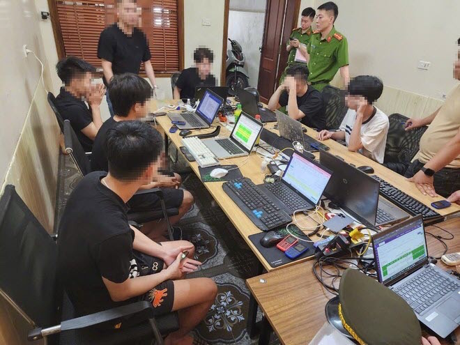 Bắt 15 đối tượng liên quan đến việc giả danh nhà tu hành bán thuốc