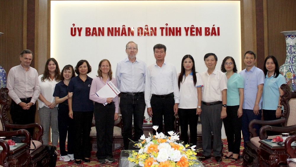 USAID hỗ trợ khẩn cấp trên 6 tỷ đồng cho nhân dân vùng bão lũ Văn Yên Yên Bái