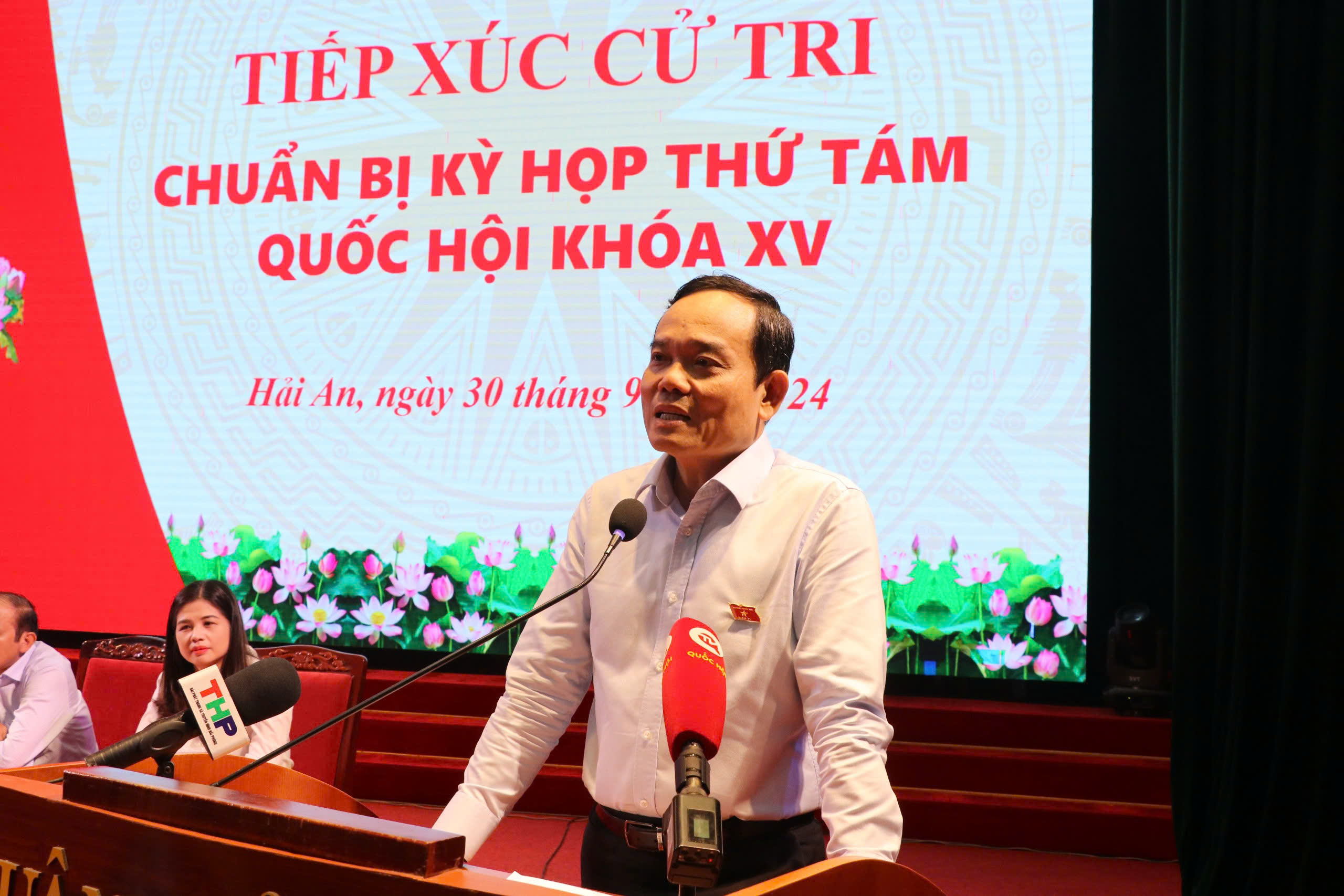 Trưởng Ban Kinh tế Trung ương tiếp xúc cử tri tại quận Hải An, TP Hải Phòng