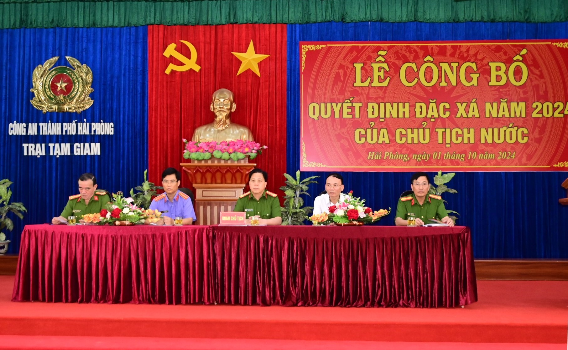 Công bố Quyết định đặc xá cho 13 phạm nhân tại Trại tạm giam Công an TP Hải Phòng