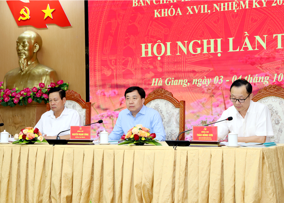 Hà Giang Tăng cường làm việc trực tiếp để nâng cao hiệu quả lãnh đạo, chỉ đạo của cấp ủy các cấp