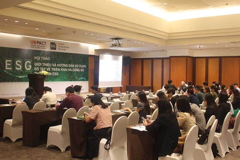 Ra mắt Sổ tay ESG Công cụ giúp doanh nghiệp tiếp cận nguồn tài chính bền vững