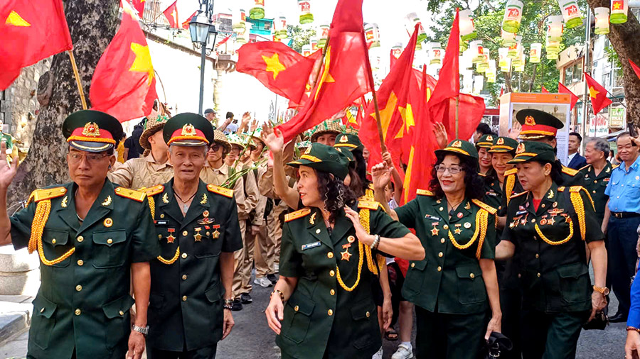 Hà Nội tưng bừng chào đón 70 năm Ngày giải phóng Thủ đô