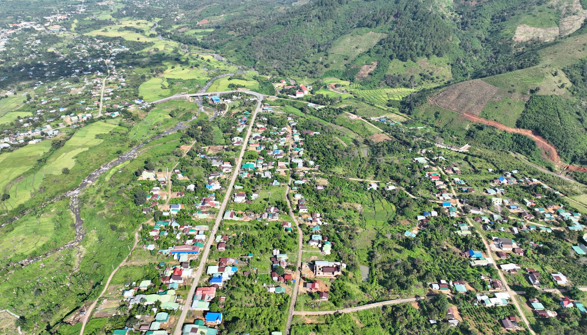 Lâm Đồng đăng ký xóa 1 972 nhà tạm