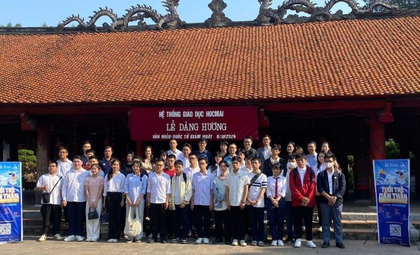 Sinh viên hãy dấn thân để trở nên có ích