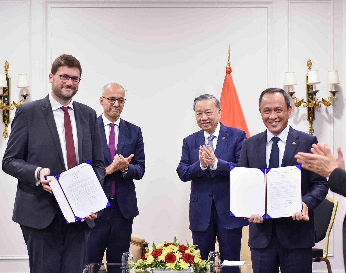 Vietnam Airlines hợp tác với Safran Seats bảo dưỡng và nâng cấp máy bay