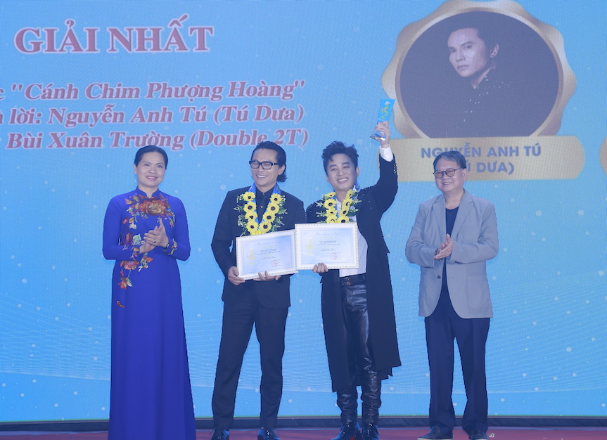 Trao giải thưởng Cuộc thi sáng tác ca khúc ca ngợi phụ nữ, người mẹ Việt Nam