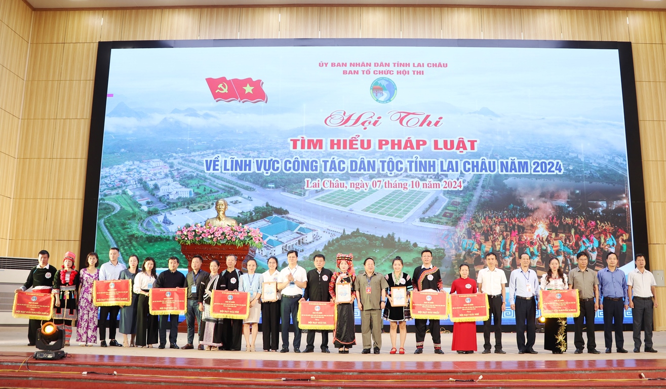 Lai Châu Sôi nổi Hội thi tìm hiểu pháp luật về lĩnh vực công tác dân tộc năm 2024