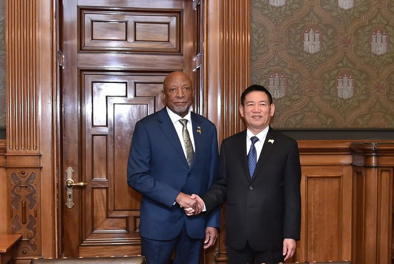 Việt Nam luôn coi trọng củng cố và phát triển quan hệ hữu nghị, hợp tác nhiều mặt với Namibia