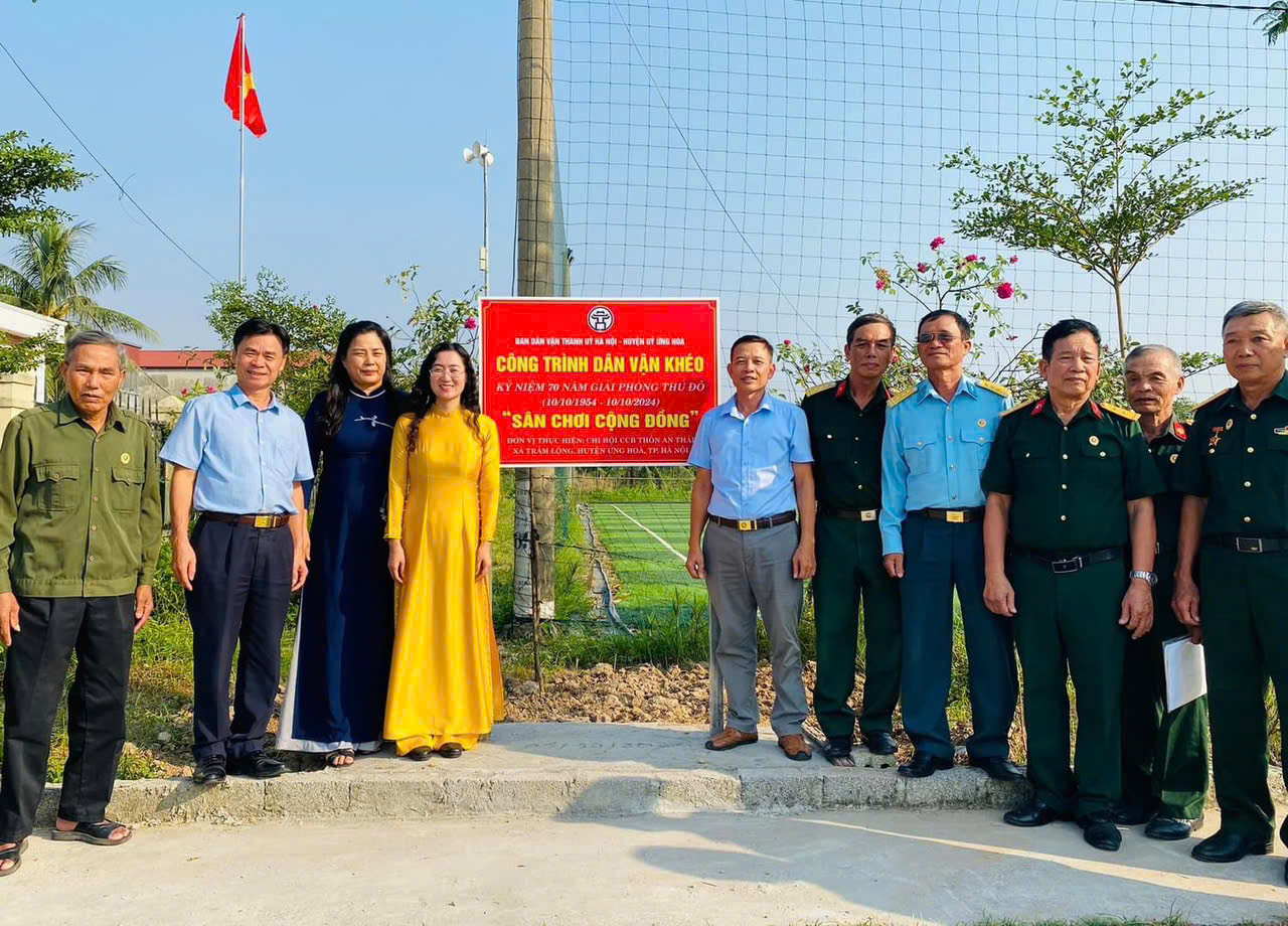 Gắn biển công trình Dân vận khéo kỷ niệm 70 năm Ngày Giải phóng Thủ đô