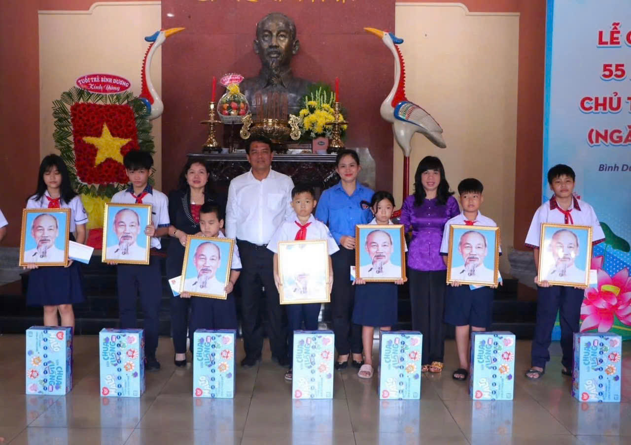 Bình Dương Tổ chức Lễ giỗ tưởng niệm 55 năm Ngày mất Chủ tịch Hồ Chí Minh