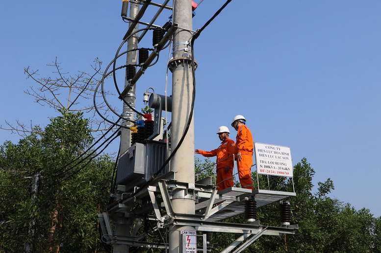 EVNNPC Sản lượng điện thương phẩm tháng 9 đạt 78,63 kế hoạch cả năm EVN giao