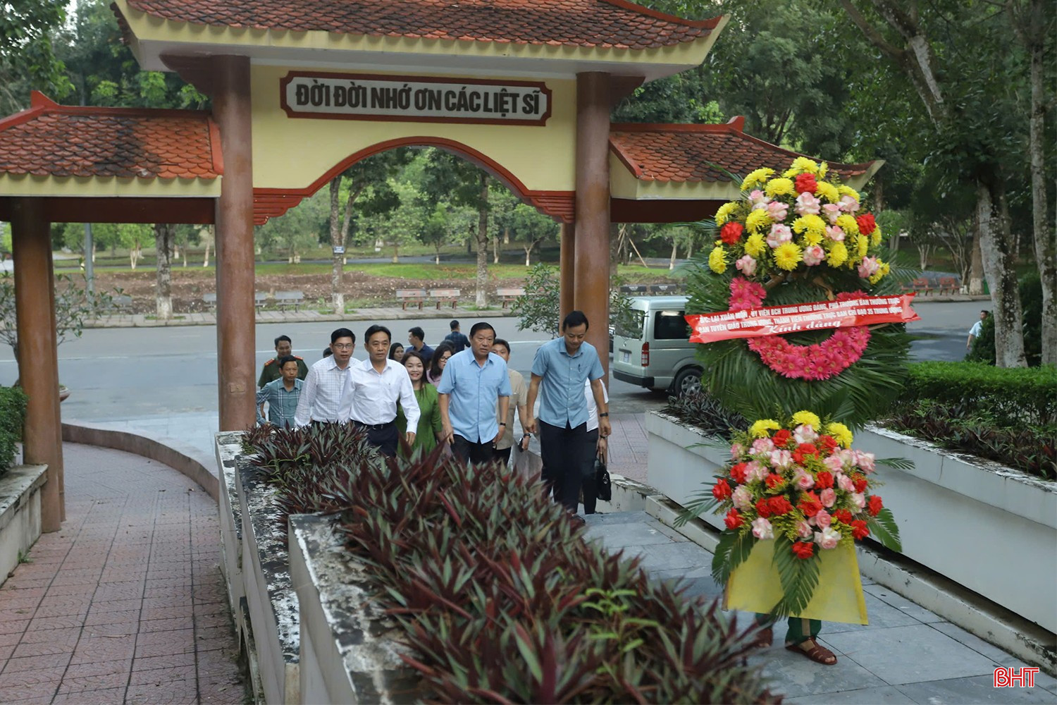 Đoàn công tác Ban Chỉ đạo 35 Trung ương dâng hương tại Khu di tích Ngã ba Đồng Lộc