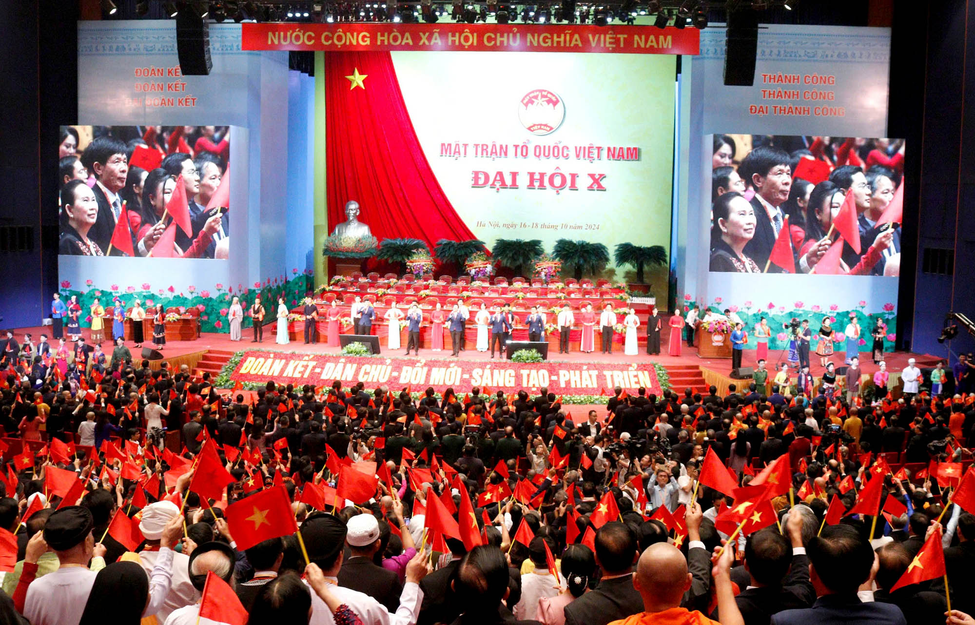 Khẳng định vai trò của mặt trận trong huy động nhân dân đoàn kết tham gia xây dựng và bảo vệ Tổ quốc